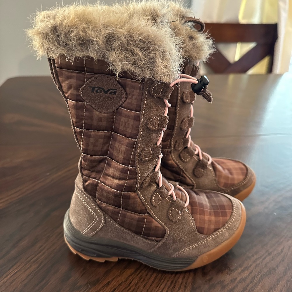 TEVA Waterproof hiking/snow boots